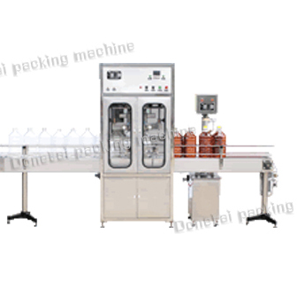 全自動(dòng)茶籽油灌裝機(jī)來(lái)襲，你還能淡定么？