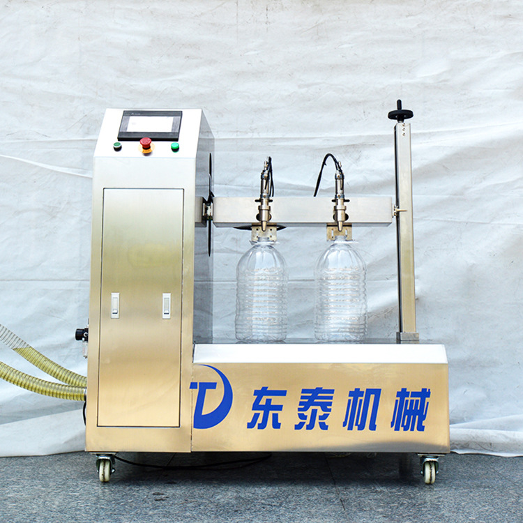 俱往矣，數(shù)風(fēng)流人物，還看東泰半自動(dòng)食用油灌裝機(jī)
